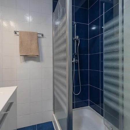 Apartament Lovely Patio Getaway In *