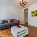 Lovely Patio Getaway In * Lisboa
