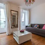 Lovely Patio Getaway In Apartamento