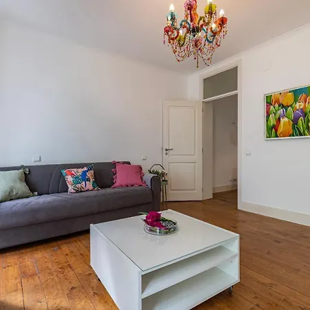 Lovely Patio Getaway In * Lisbon