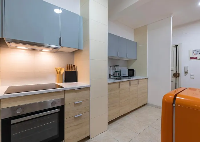 Lovely Patio Getaway In Appartamento Lisbona