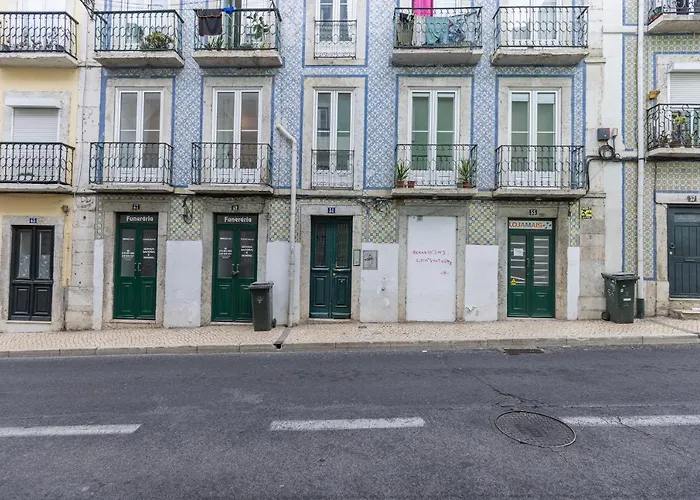 Lovely Patio Getaway In Appartamento