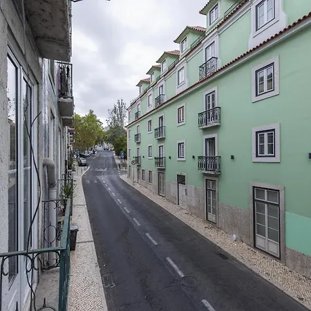 Daire Lovely Patio Getaway In Lisboa