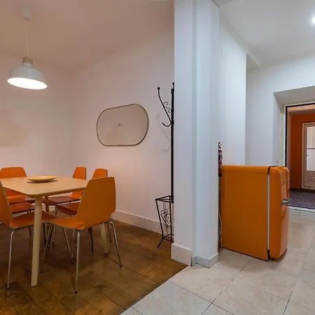 Lovely Patio Getaway In * Lisboa
